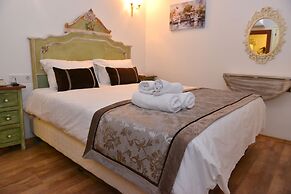 Oriella Hotel