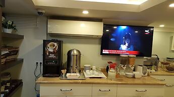 Just Inn Hotel