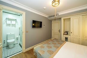 Raymond Blue Hotel