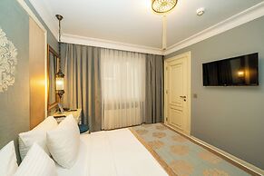 Raymond Blue Hotel