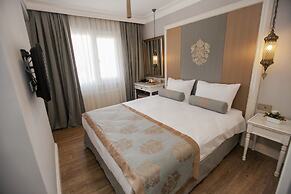 Raymond Blue Hotel