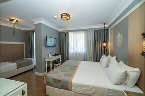 Raymond Blue Hotel