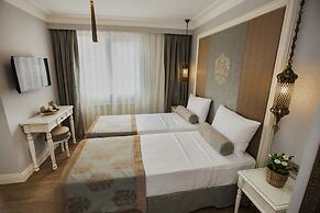 Raymond Blue Hotel