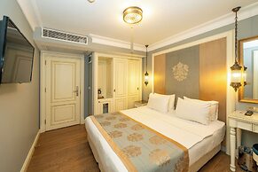 Raymond Blue Hotel