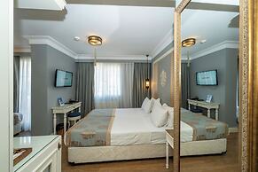 Raymond Blue Hotel