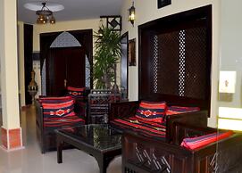 Naama Inn