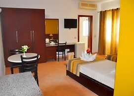 Naama Inn