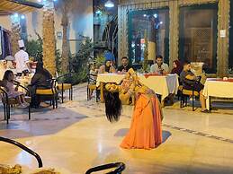 Naama Inn
