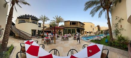 Naama Inn