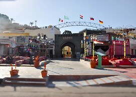 Naama Inn