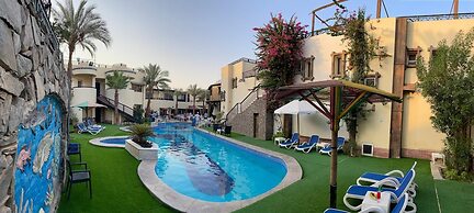 Naama Inn