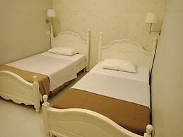 Reggae Mansion Hostel