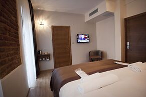 Pera Line Hotel