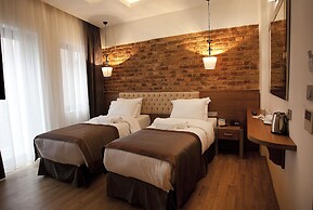 Pera Line Hotel