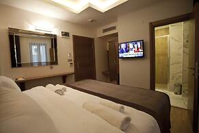 Pera Line Hotel