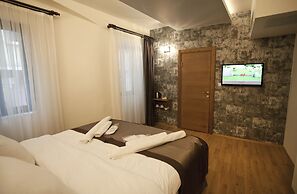 Pera Line Hotel