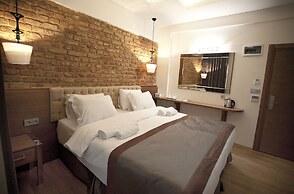 Pera Line Hotel
