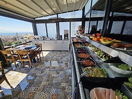 Anthemis Hotel