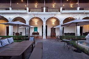 Hotel La Perla