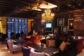 Taipung Suites