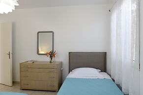 Tsakanos Apartments