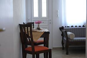 Tsakanos Apartments