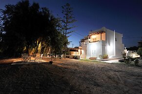Tsakanos Apartments