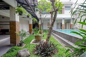 Dinasty Smart Hotel