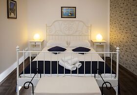 Prior Suites Split