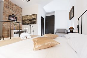 Prior Suites Split