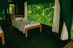 La Leona Eco Lodge