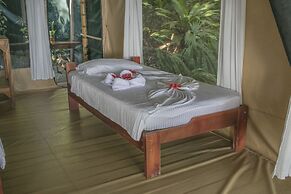 La Leona Eco Lodge