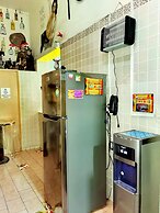 The Roof Backpackers Hostel