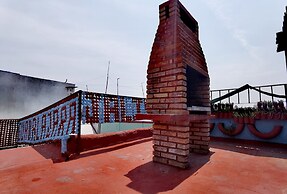 The Roof Backpackers Hostel