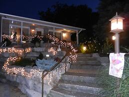 A Garden Stroll B&B