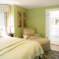 Farmhouse Inn B&B