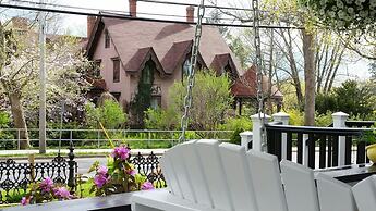 Farmhouse Inn B&B