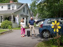 Farmhouse Inn B&B