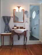 Farmhouse Inn B&B