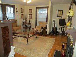 Farmhouse Inn B&B