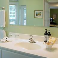 Farmhouse Inn B&B