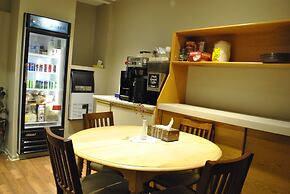Neepawa motel