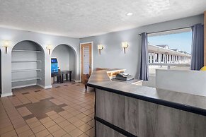 Travelodge by Wyndham Grand Falls