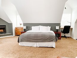 The Inn at the Ninth Hole B&B