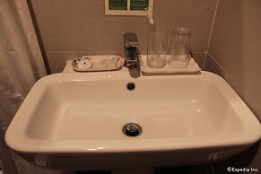 One Averee Bay Hotel