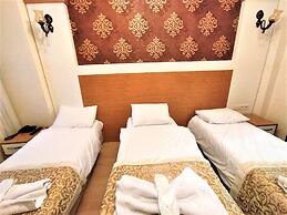 Raimond Hotel