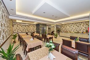 Raimond Hotel