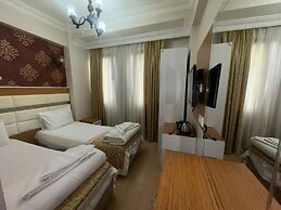 Raimond Hotel