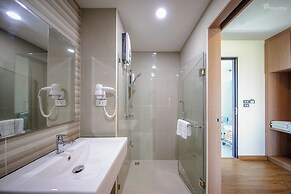 Phavina Hotel & Grand Boutique Rayong