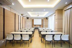 Phavina Hotel & Grand Boutique Rayong